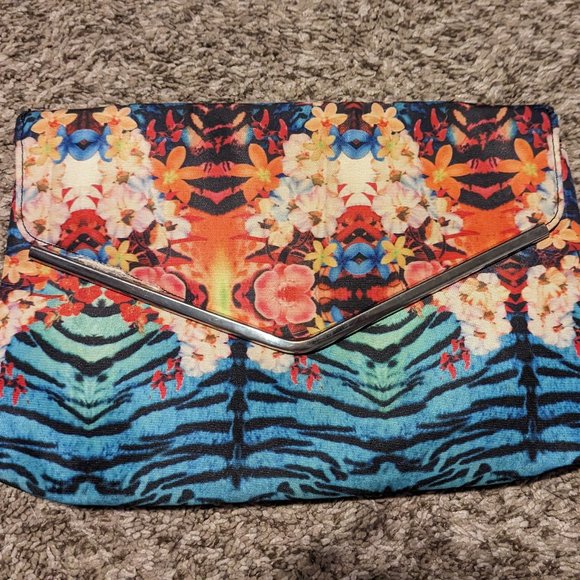 Vibrant Multicolor Tropical Floral Envelope Clutch with Chain Strap by A… - Picture 1 of 10